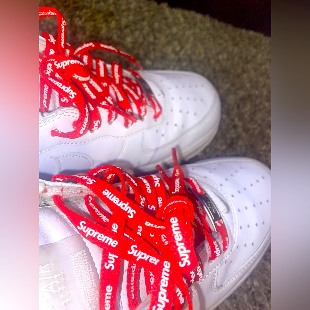 Nike Air Force 1 “Supreme”